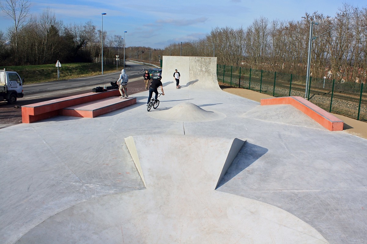 Thaon Les Vogues skatepark